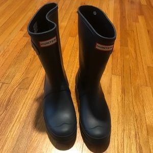 Hunter Original Navy Short Rain Boots Size 9